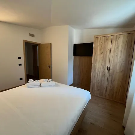 Yugogo Petrarca 1 - Trilocale Con Balcone