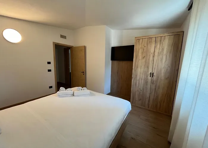 Yugogo Petrarca 1 - Trilocale Con Balcone