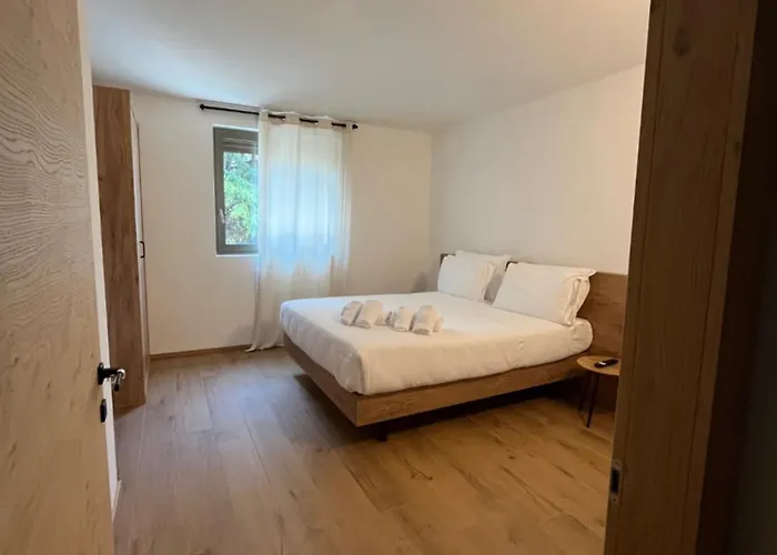 Yugogo Petrarca 1 - Trilocale Con Balcone *