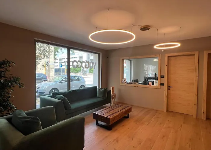 Yugogo Petrarca 1 - Trilocale Con Balcone Trydent